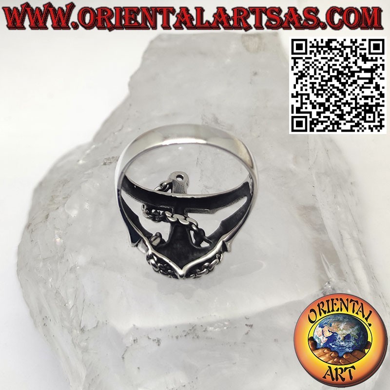 Anillo de plata con un gran ancla tridimensional símbolo de fuerza
