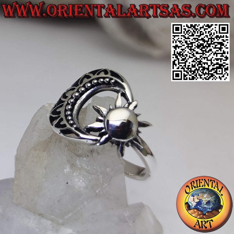 Sonne im Halbmondring aus massivem 925er Silber