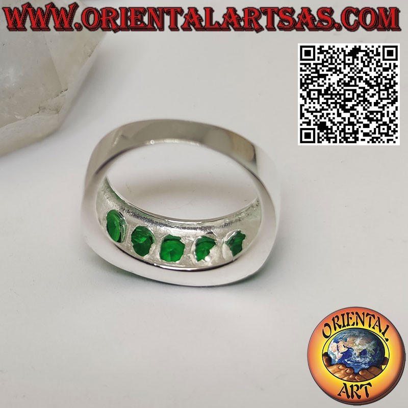 Bague en argent avec 5 émeraudes synthétiques ovales serties