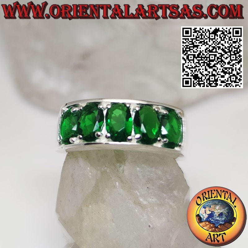 Bague en argent avec 5 émeraudes synthétiques ovales serties