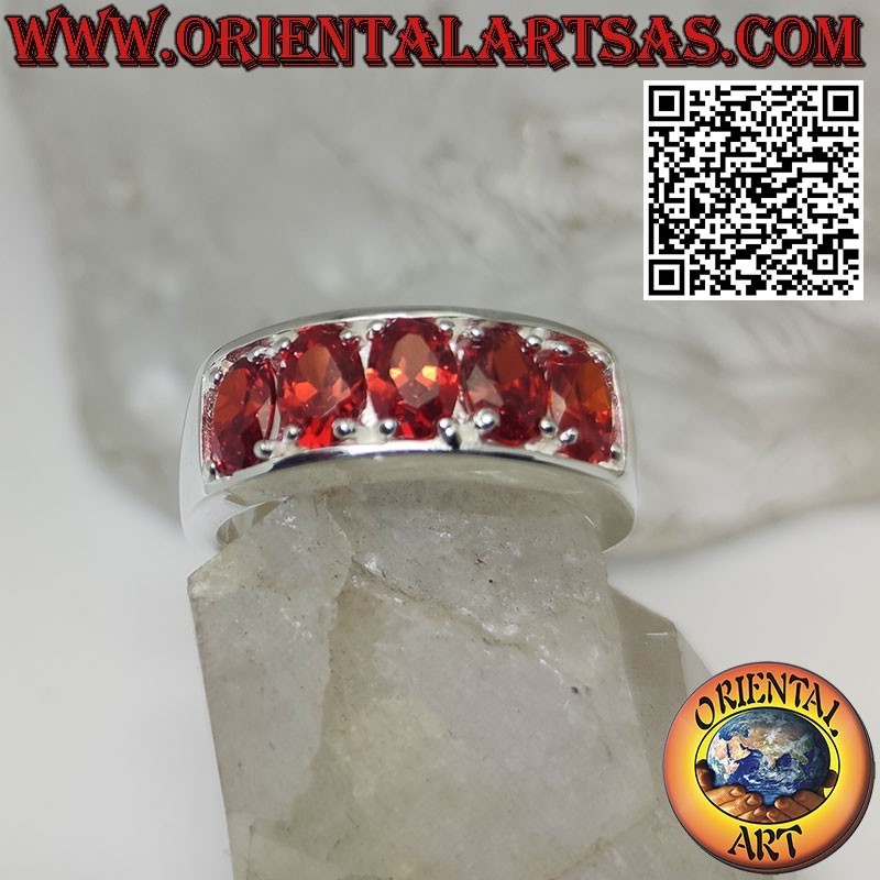 Bague en argent avec 5 grenats ovales côte à côte