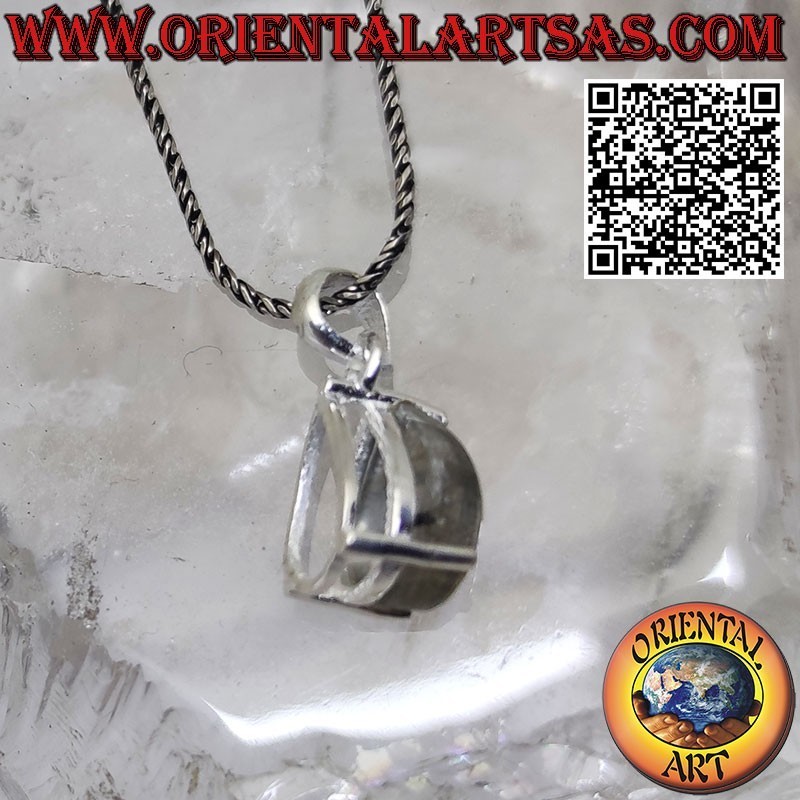 Colgante de plata con labradorita natural en forma de gota engastada en garras