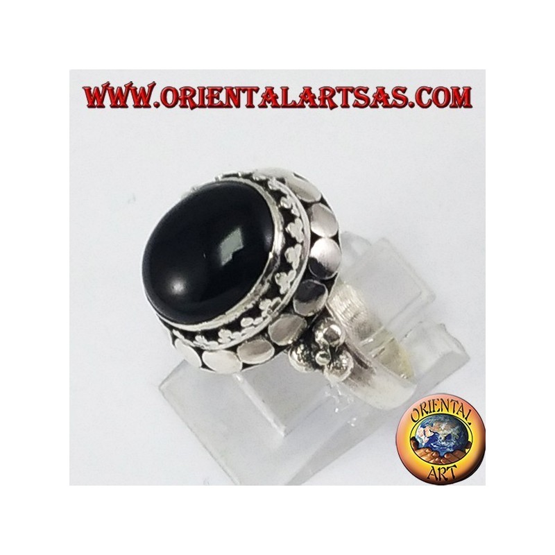 Anello d'argento  a bordo alto con onice ovale