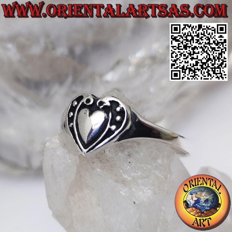 Anillo de corazón bañado en corazón, hecho de plata maciza 925.