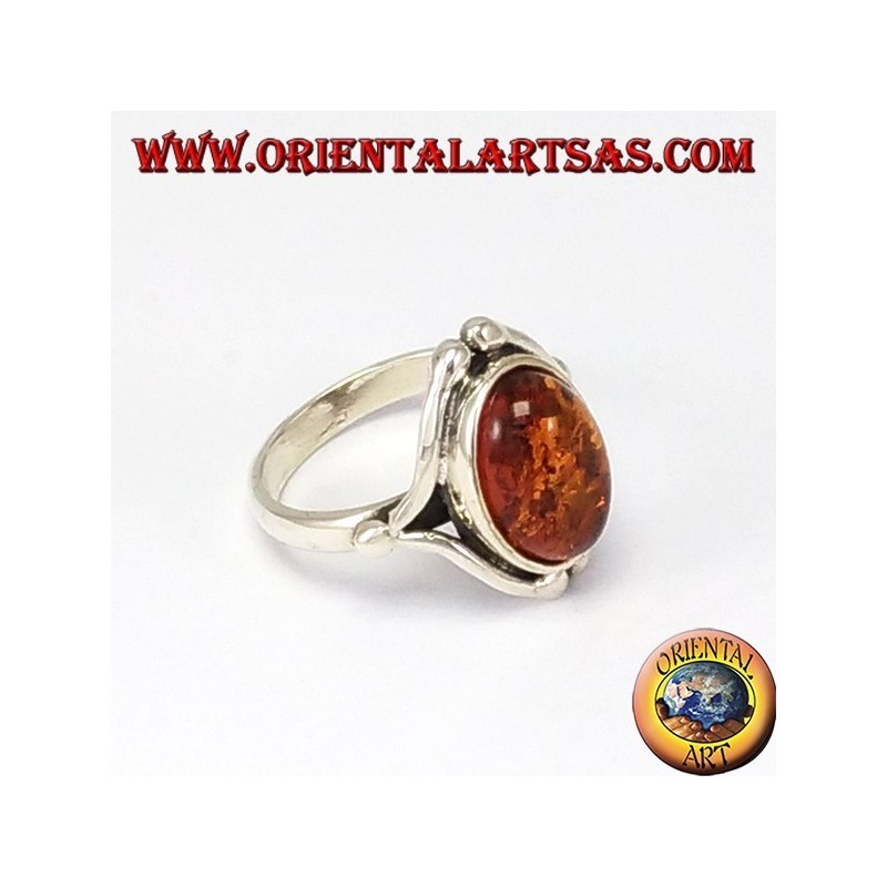 Bague en argent avec Ambre ovale