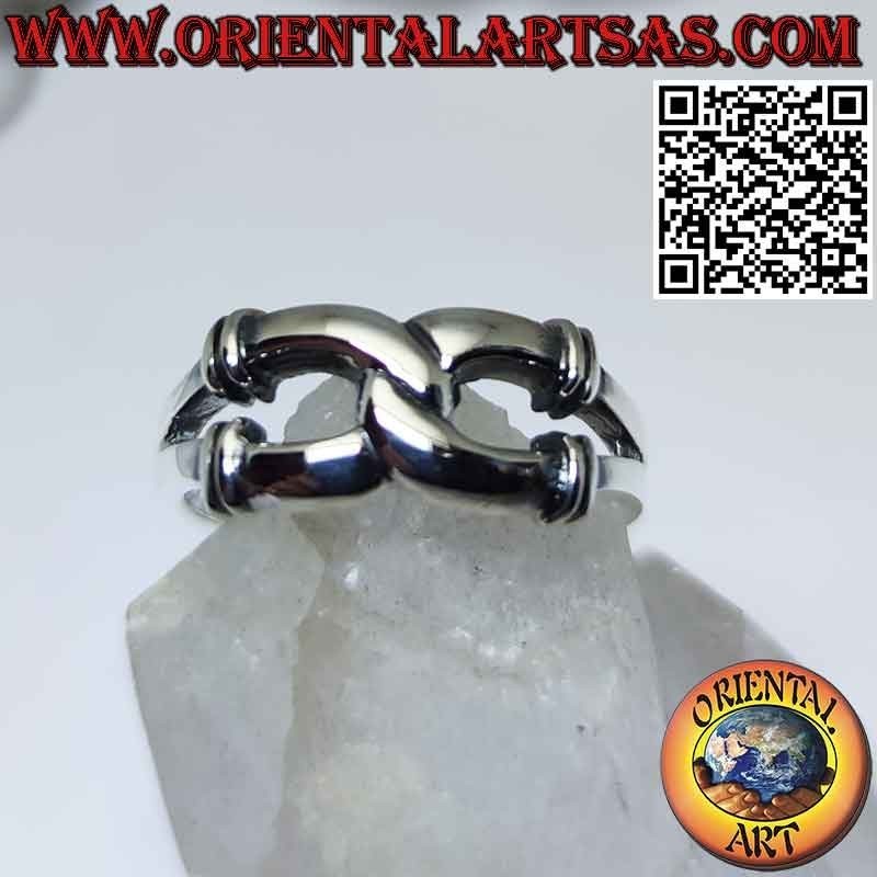Anillo de plata, herraduras que se cruzan.
