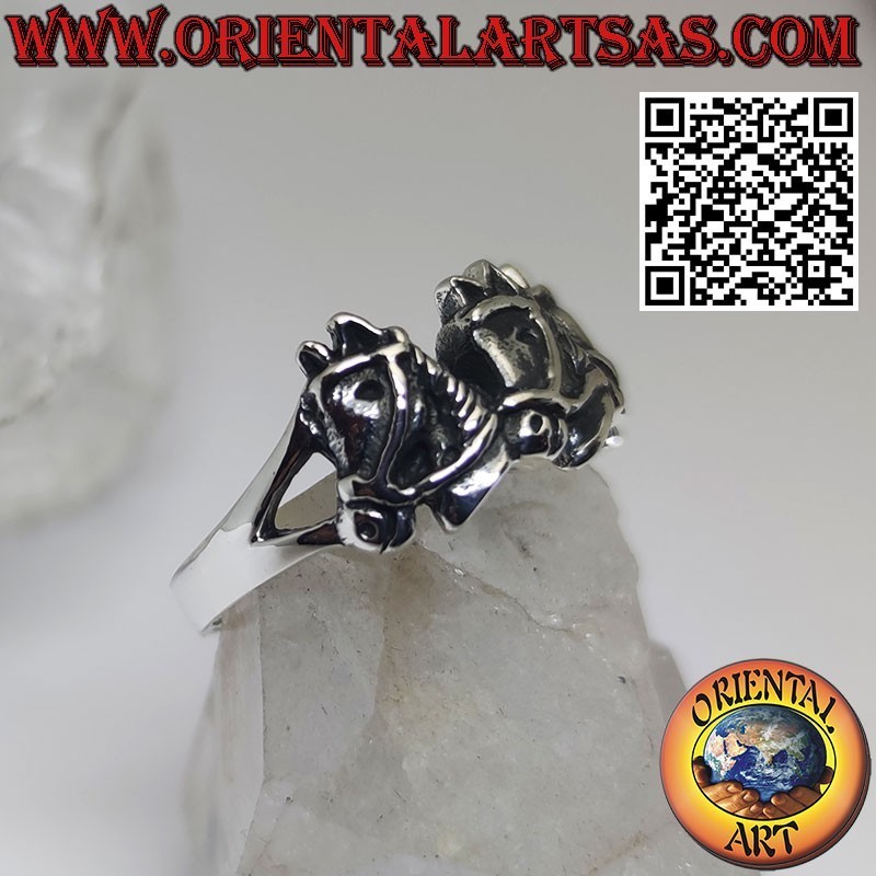 Silver ring, three horse heads with bridles