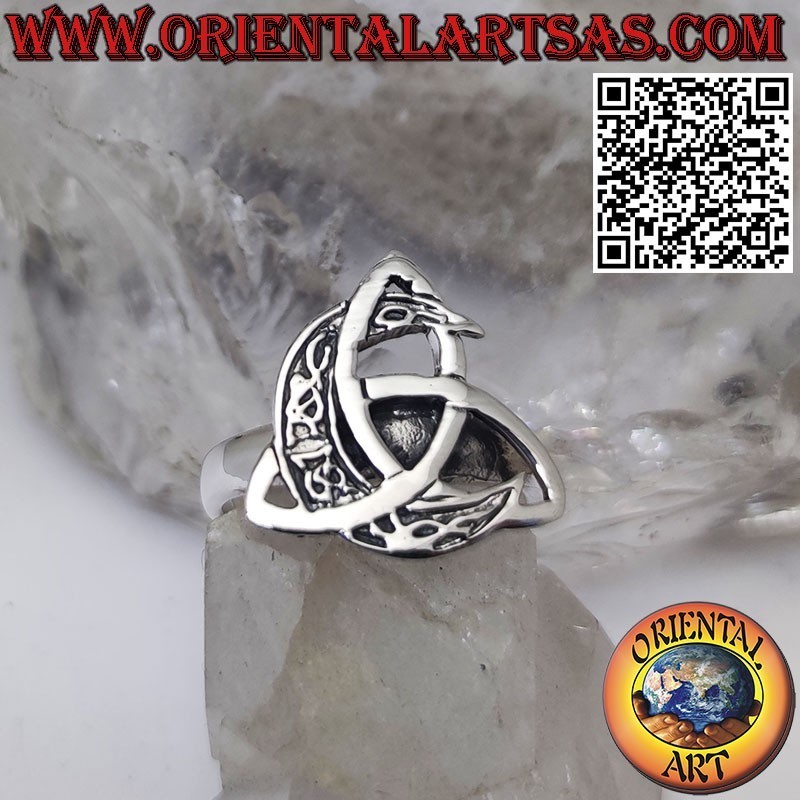 Anello in argento, Triquetra con luna celtica intersecata