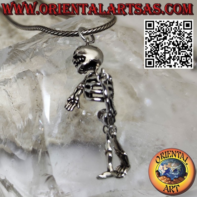 Silver pendant, movable integral skeleton