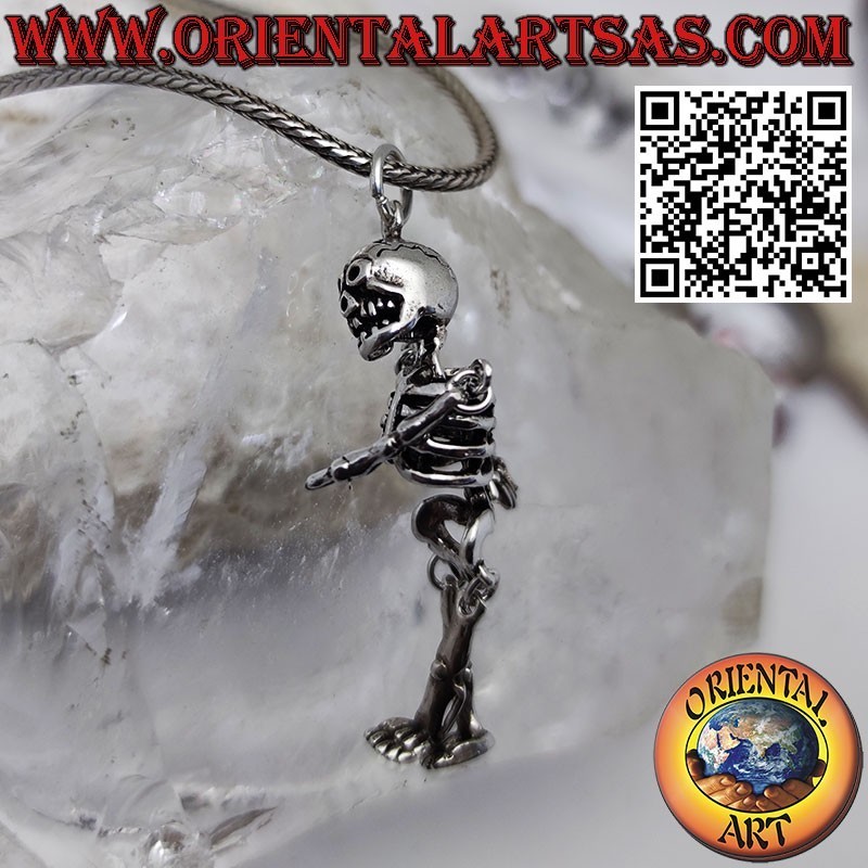 Silver pendant, movable integral skeleton