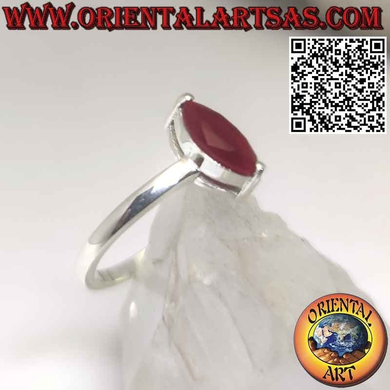 Anillo solitario de plata con lanzadera natural de rubí engastado