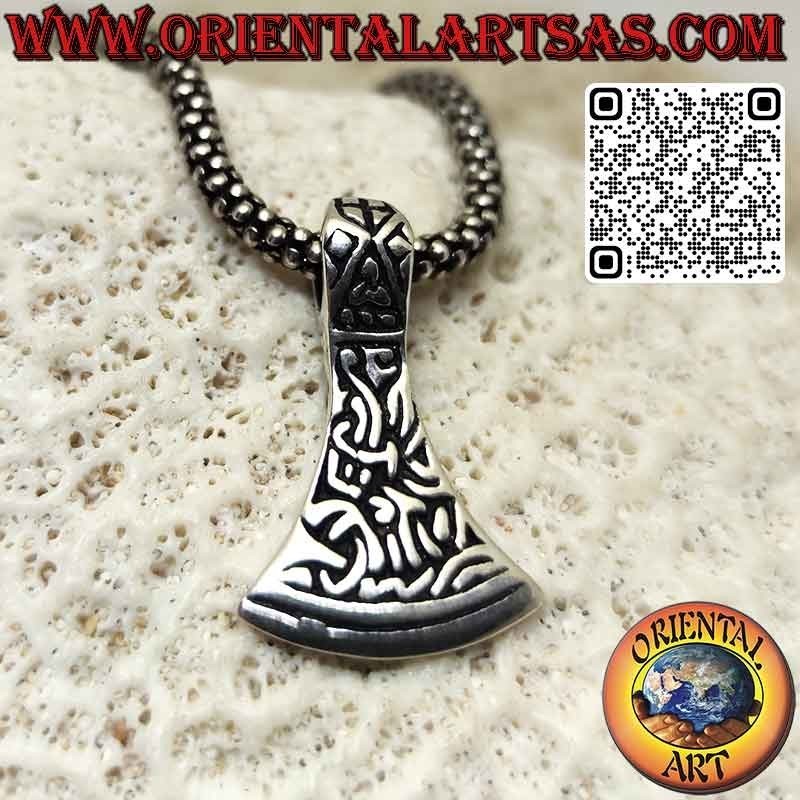 Petit pendentif en argent avec lame de hache nordique avec gravures celtiques (léviathan)