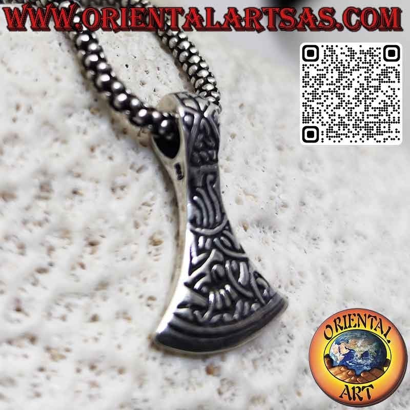 Petit pendentif en argent avec lame de hache nordique avec gravures celtiques (léviathan)
