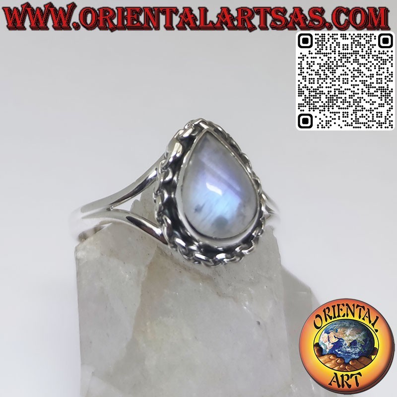 Bague en argent avec pierre de lune ronde ornée et spirale sur les côtés