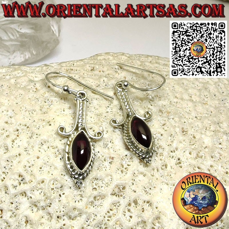 Orecchini in argento lungo con granato naturale a navetta, cabochon