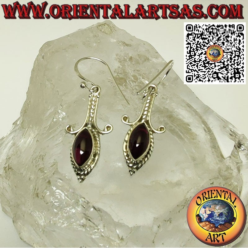 Boucles d'oreilles longues en argent avec grenat navette naturel, cabochon