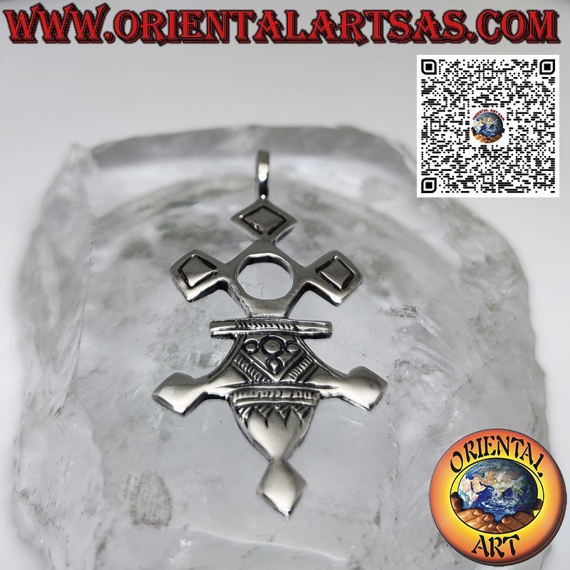 Pendentif en argent la croix touareg d'Agadez, protection et prospérité
