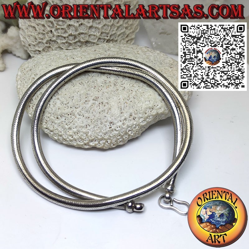 Precioso collar de plata maciza 700 ‰ con cuerda de serpiente de 55 cm x 6 mm