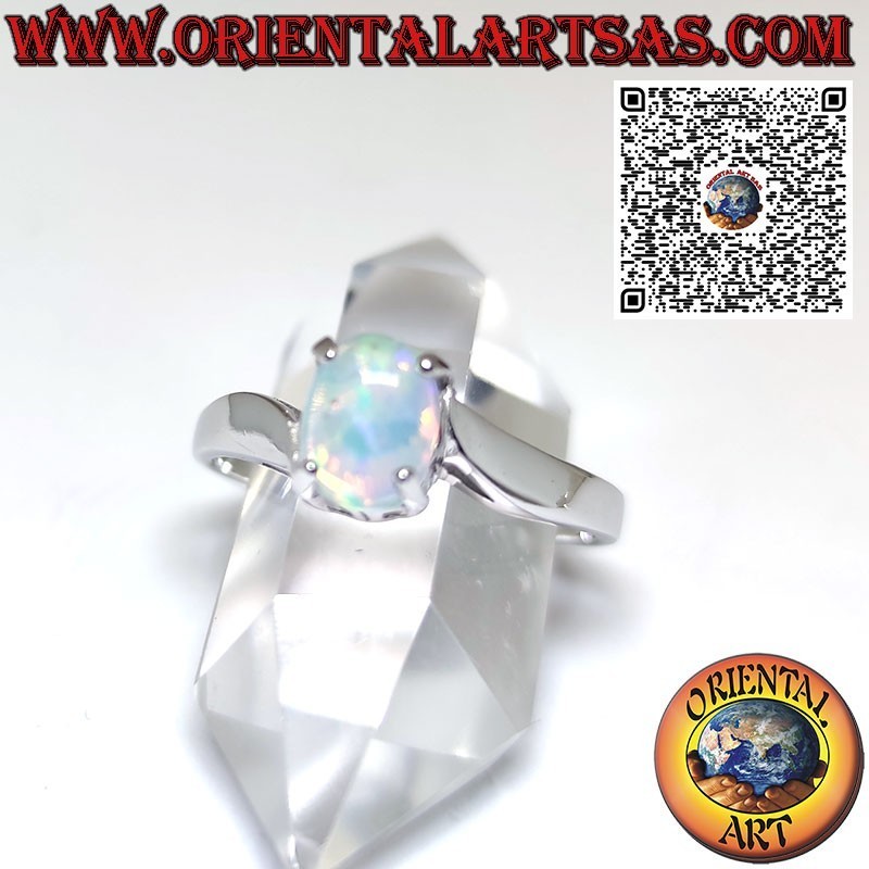Silberring mit ovalem Opal in asymmetrischer Fassung