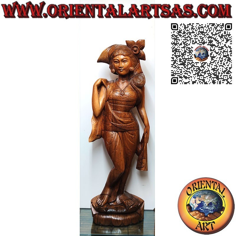 Sculpture de femme balinaise réalisée à partir d'un seul bloc de bois de 1 m.
