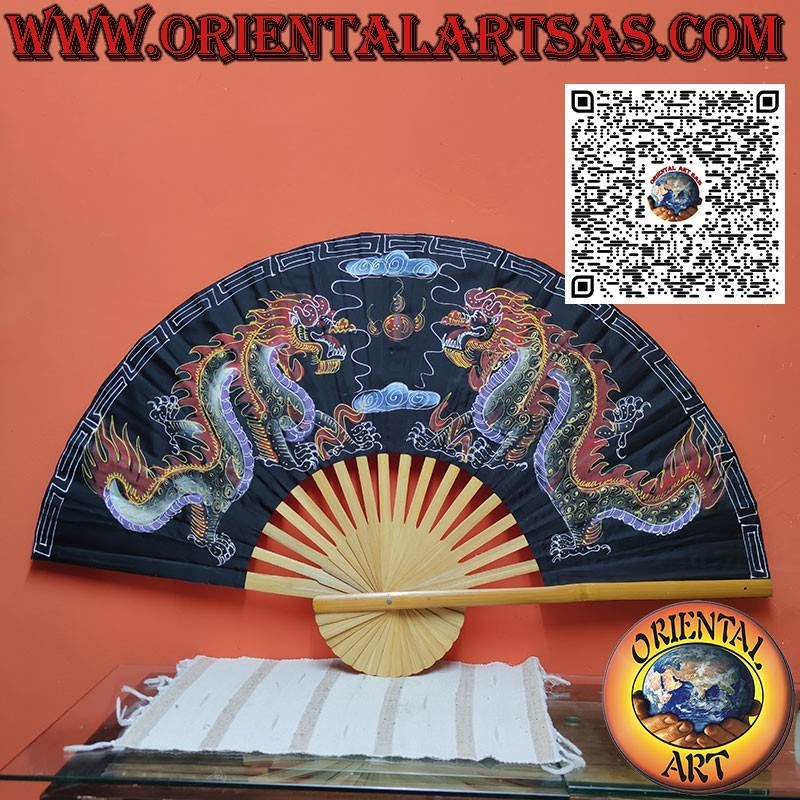 Wandventilator Drachen auf schwarzem Hintergrund auf 100 cm Stoff gemalt