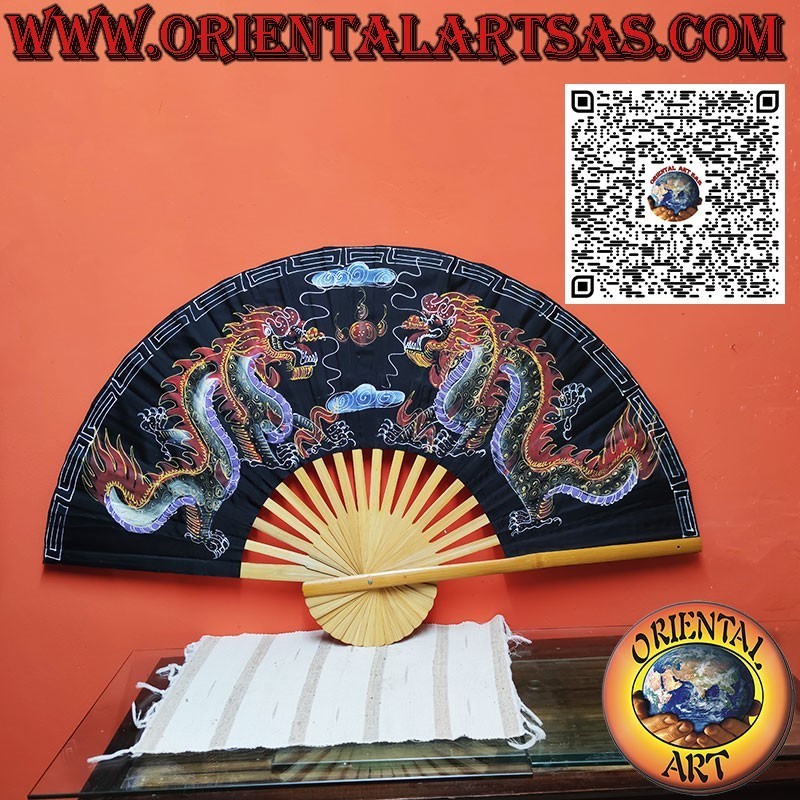 Wandventilator Drachen auf schwarzem Hintergrund auf 100 cm Stoff gemalt