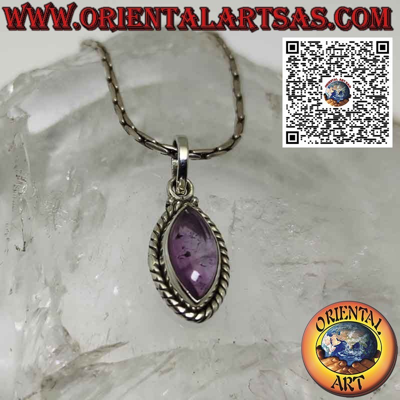Colgante de plata con amatista lanzadera natural talla cabujón