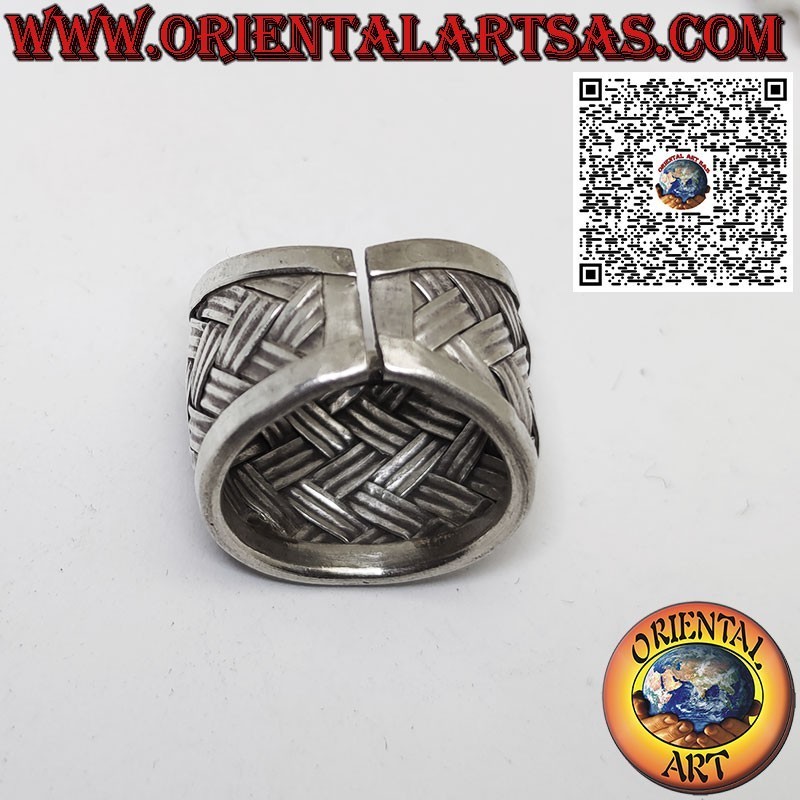 Silver ring with a wide rounded band woven by the Karen