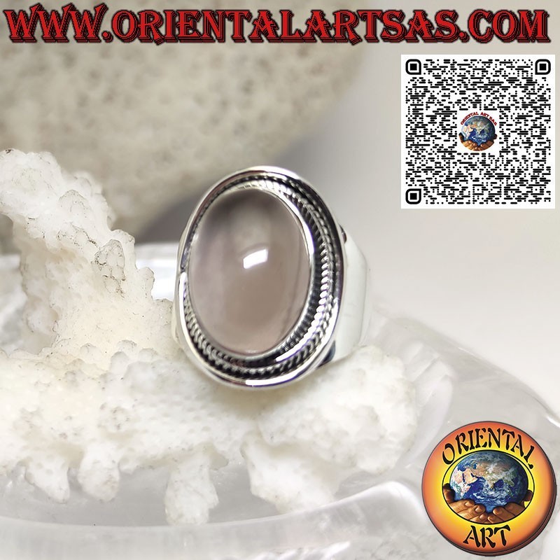 Bague en argent avec quartz rose naturel ovale et monture enveloppante