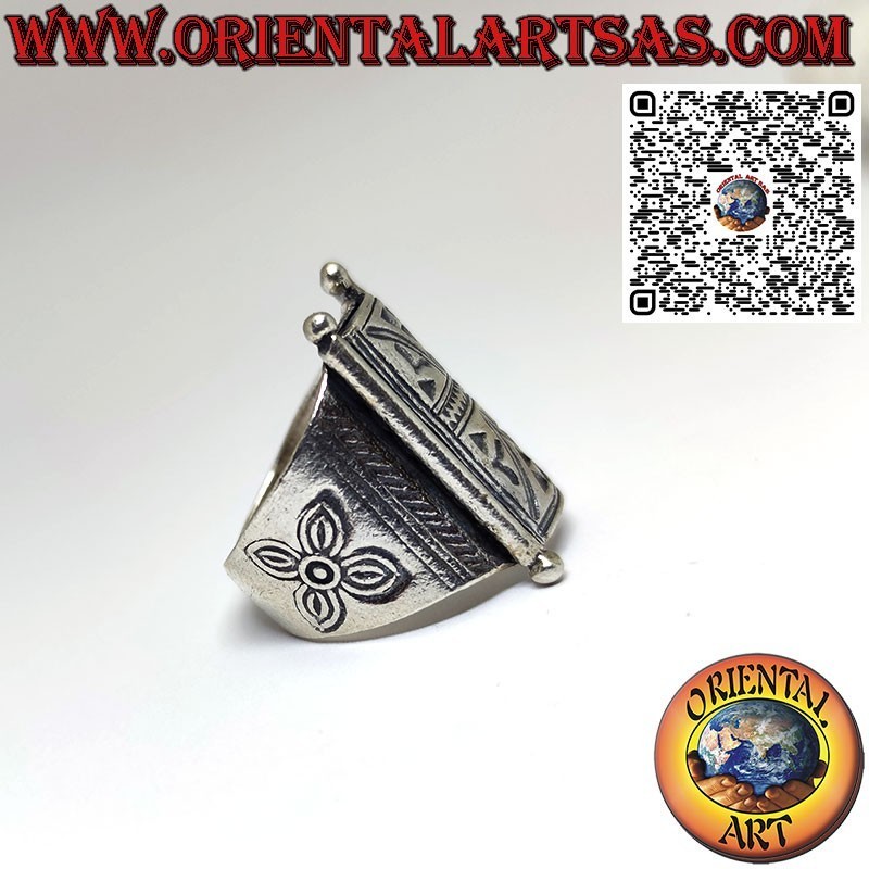 Anillo de plata con banda tribal tallada a mano Karen