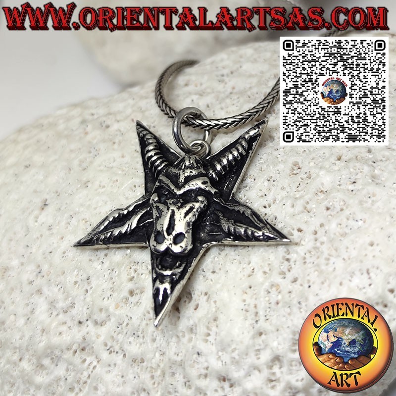 Baphomet-Silberanhänger auf dem Pentagramm, Symbol von Satan und Wicca
