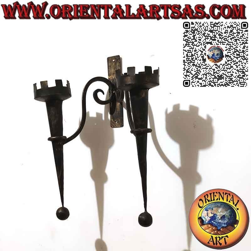 Candelero de pared de estilo medieval con 2 antorchas en hierro forjado hecho a mano