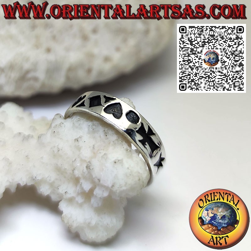 Bague bandeau en argent avec gravures étoile, croix, cœur et losange