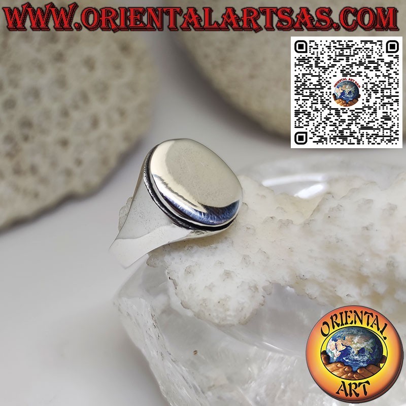 Glatter ovaler Silberring mit erhabener Basis im Chevalier-Stil