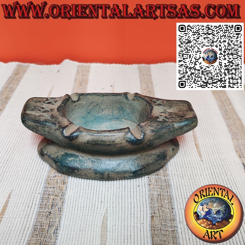 Gran cenicero de terracota envejecida con forma de barco tailandés