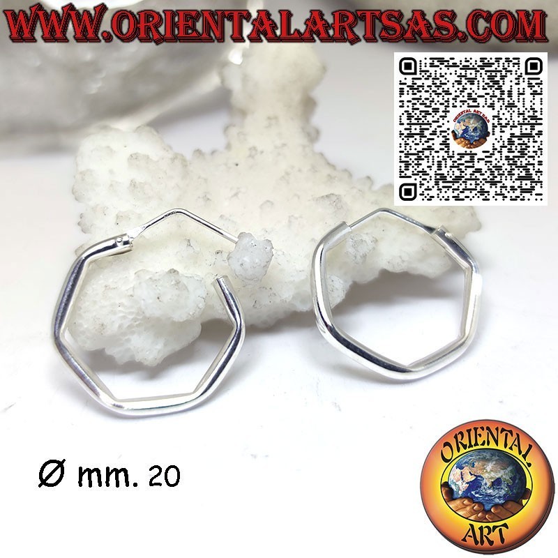 Boucle d'oreille hexagonale tubulaire en argent de 2 mm. lisse