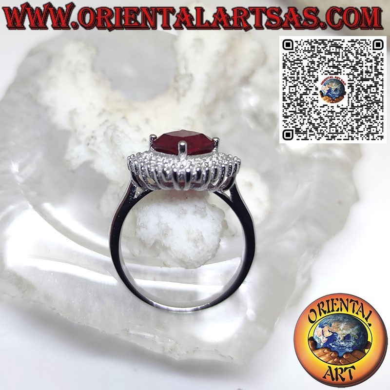 Anillo de plata con rubí sintético rodeado de 2 hileras de circonitas