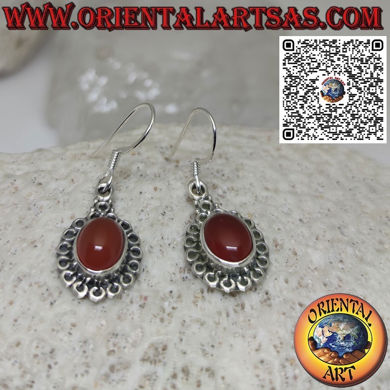 Boucles d'oreilles en argent avec cornaline ovale naturelle entourée de cercles