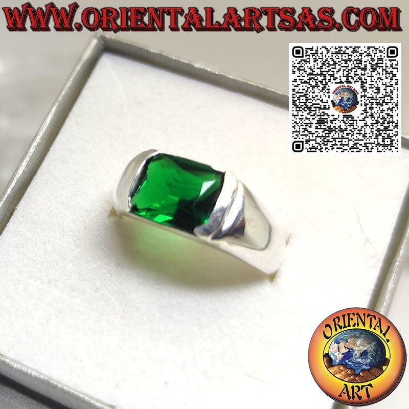 Bague en argent avec émeraude synthétique rectangulaire sertie en croix