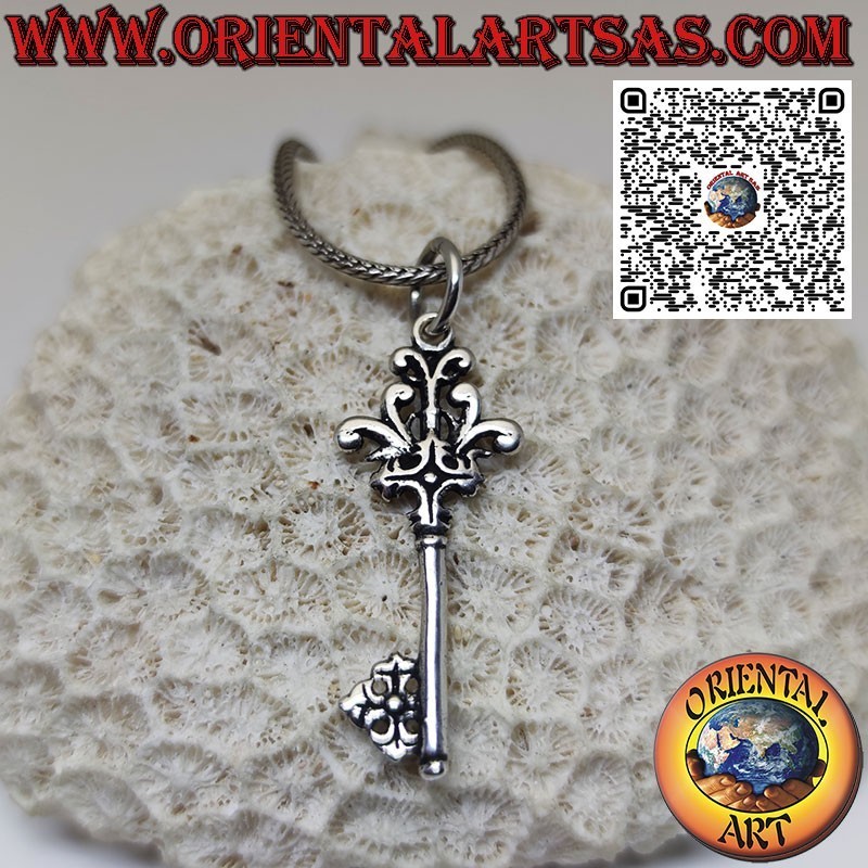 Colgante de plata 925 en forma de antigua llave florentina con lirio