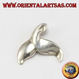 Pendentif d'argent, queue de baleine ondulé