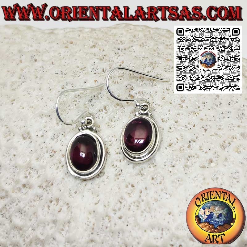 Boucles d'oreilles en argent avec grenat naturel à double bord lisse