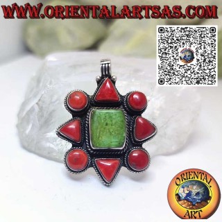 Colgante de plata con turquesa tibetana natural y corales naturales.
