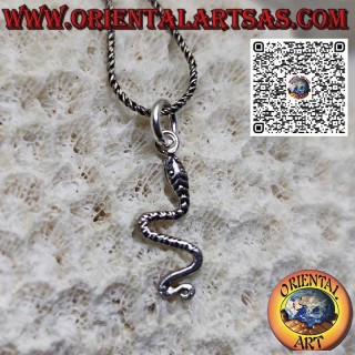 925 silver pendant depicting a small moving cobra