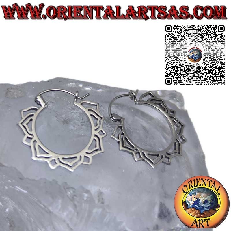 Pendientes de aro con contorno de flor de loto en plata maciza 925