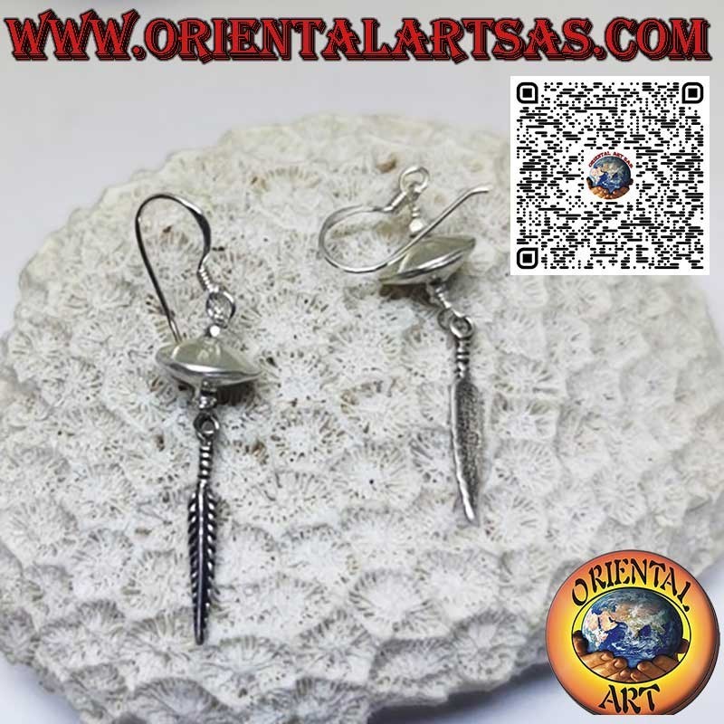 Boucles d'oreilles en argent en forme de soucoupe volante toupie avec plume pendante