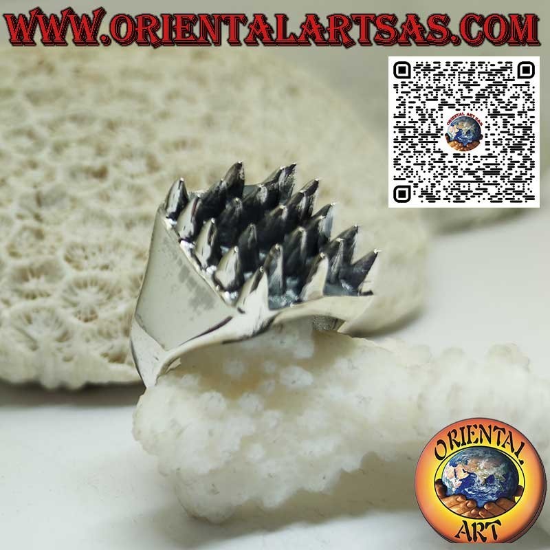 Anello in argento 925‰ quadrato con spuntoni 23 punte a cono