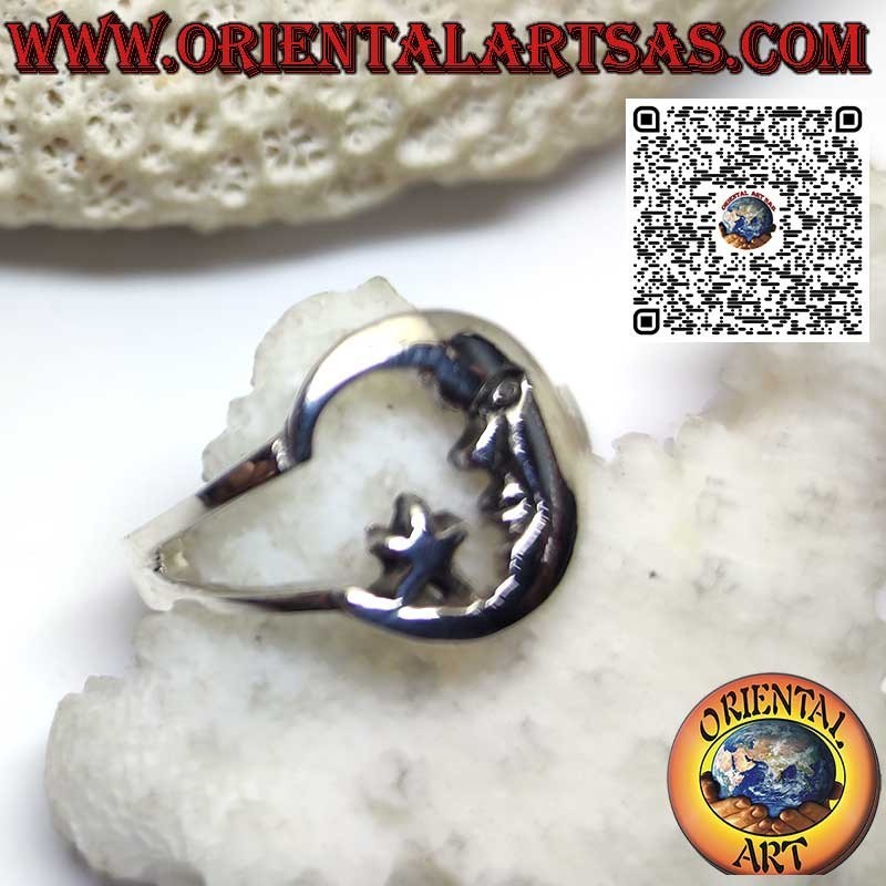 Bague en argent représentant la lune avec son visage regardant l'étoile