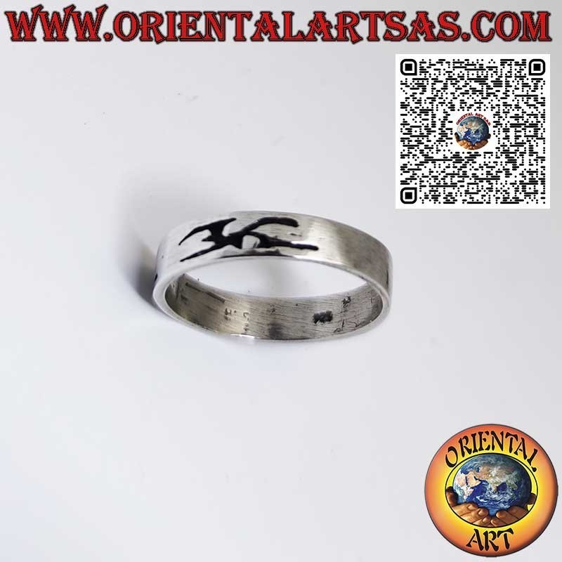 925 silver band ring with tribal engravings carved into it