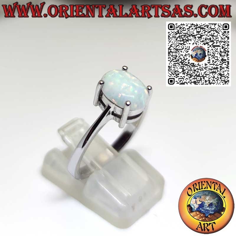 Anello in argento con opale arlecchino ovale incastonata con 4 griffe